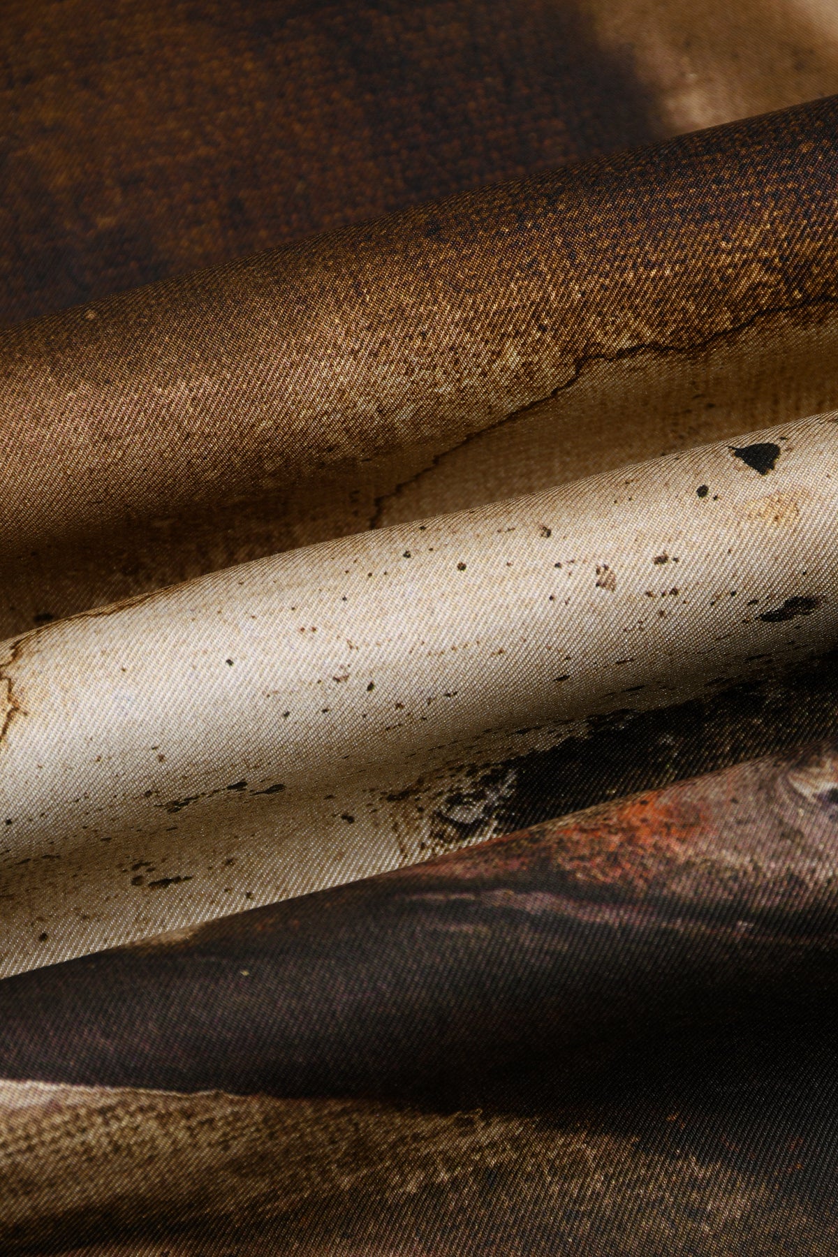 Carré de soie "Broux de noix"