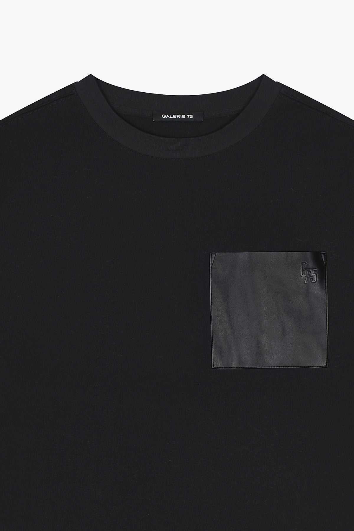 T-shirt homme en coton noir Galerie 75 avec poche cuir