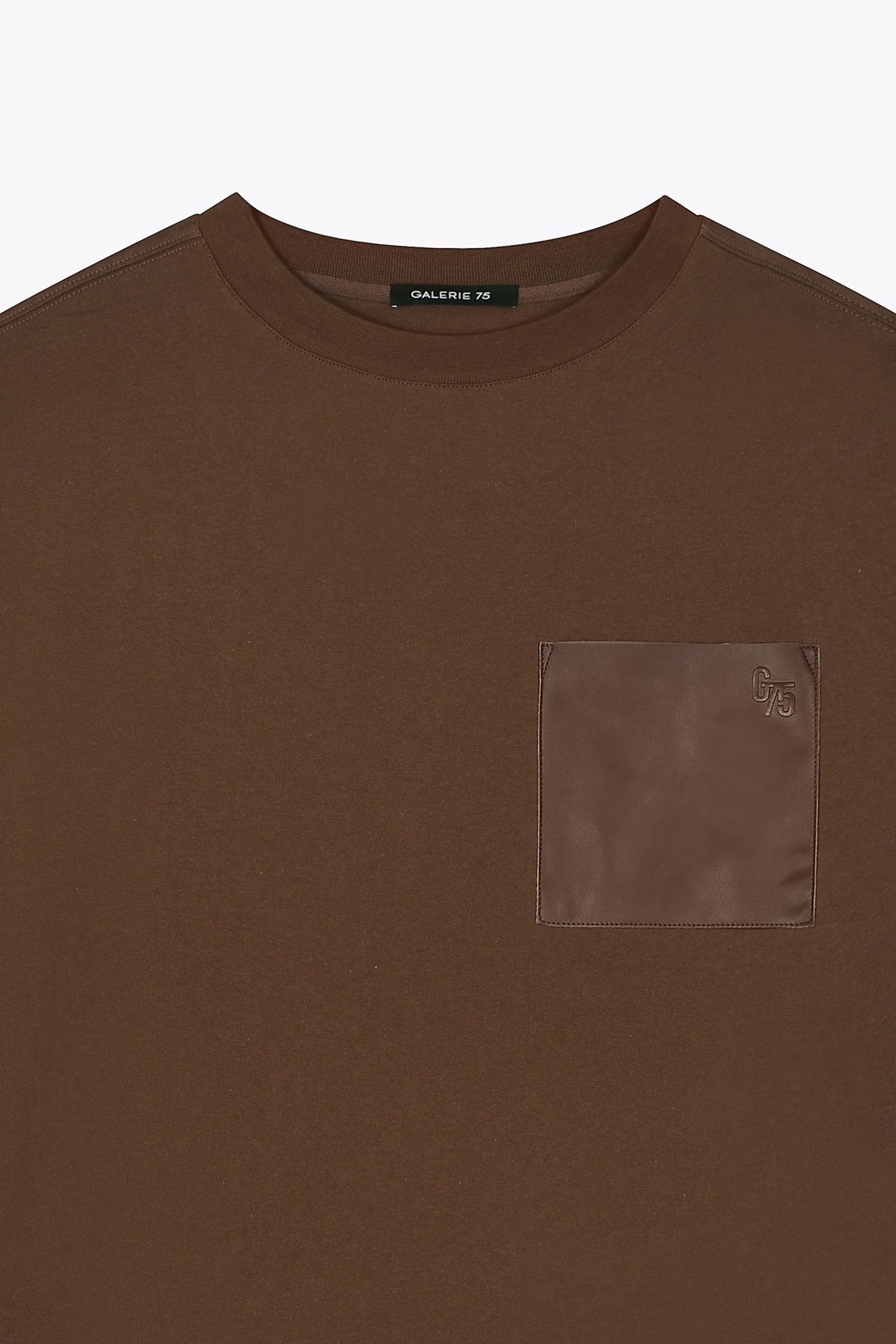 T-shirt homme en coton marron Galerie 75 avec poche cuir