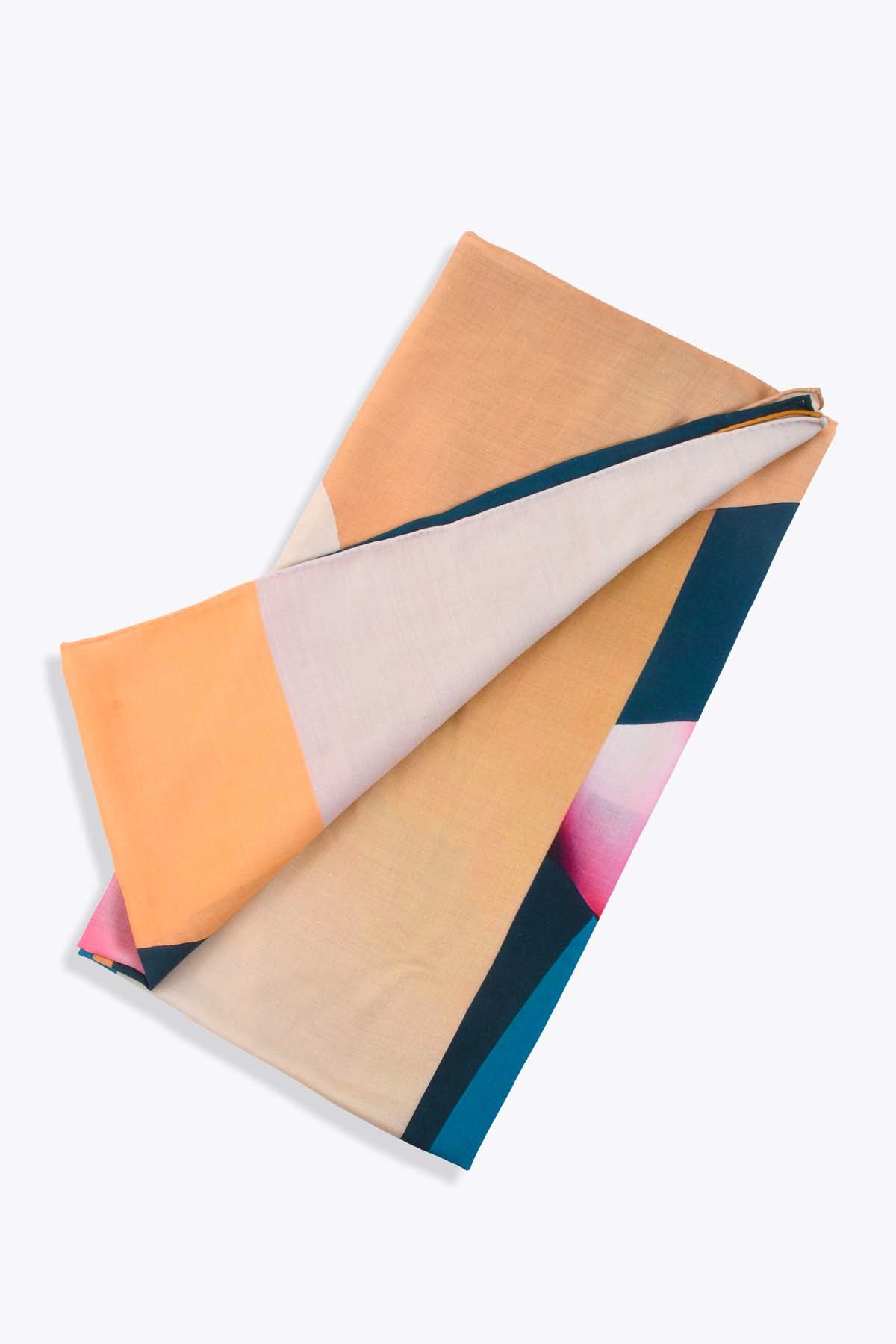 PAREO LAINE LES AMAZONES