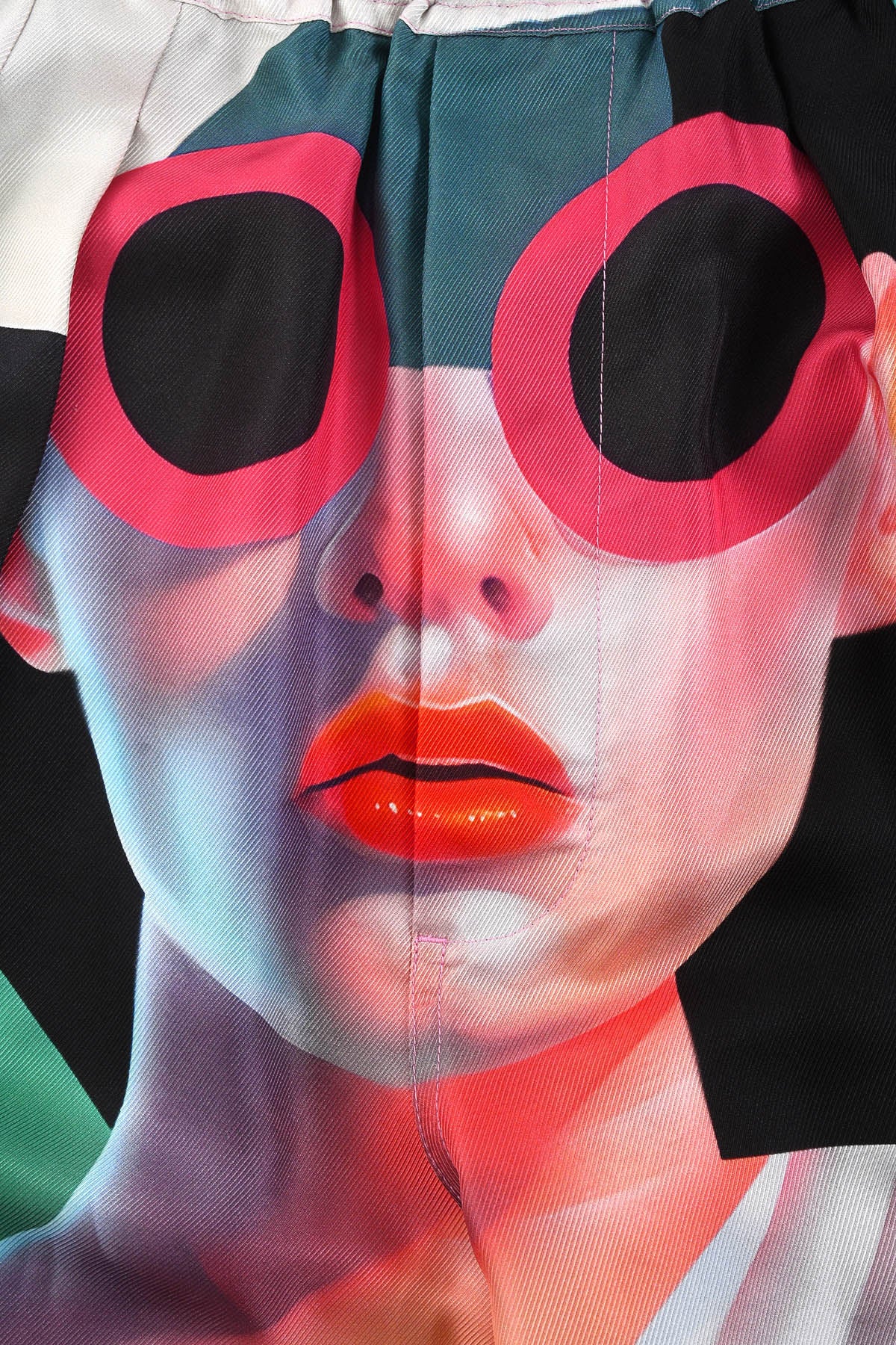 Short homme en soie Galerie 75 "Artdéco" par Skio