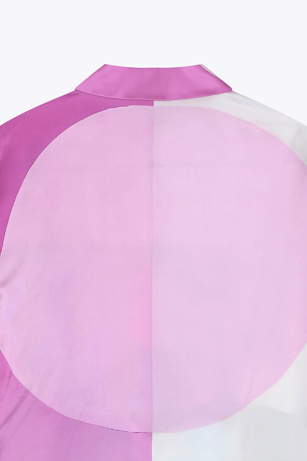 Vue détail dos Chemise femme soie manches longues " Guerriere" by Skio x Galerie 75 