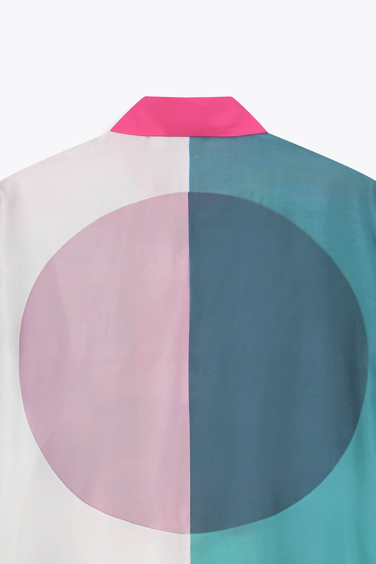 Vue col d dos Chemise homme en soie manches longues : Œuvre “Art Déco” de Skio x Galerie 75