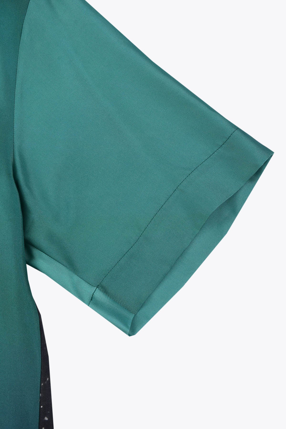 détail manches Chemise soie Homme manches courtes "Asian Spleen" Skio x Galerie 75