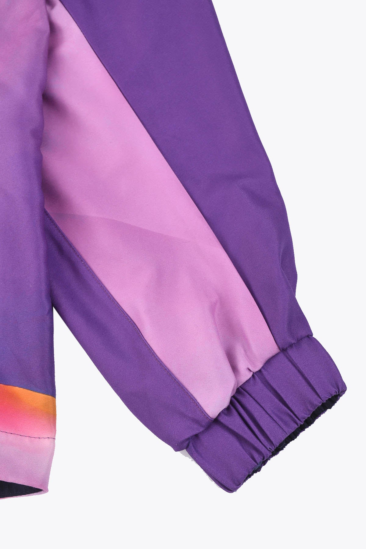 Coupe-vent réversible imperméable bleu marine avec Œuvre “Guerrière” de Skio x Galerie 75 manches