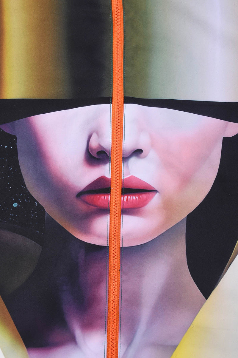 Coupe-vent réversible (zip orange) et face Œuvre “Asian Spleen” de Skio x Galerie 75 visuel