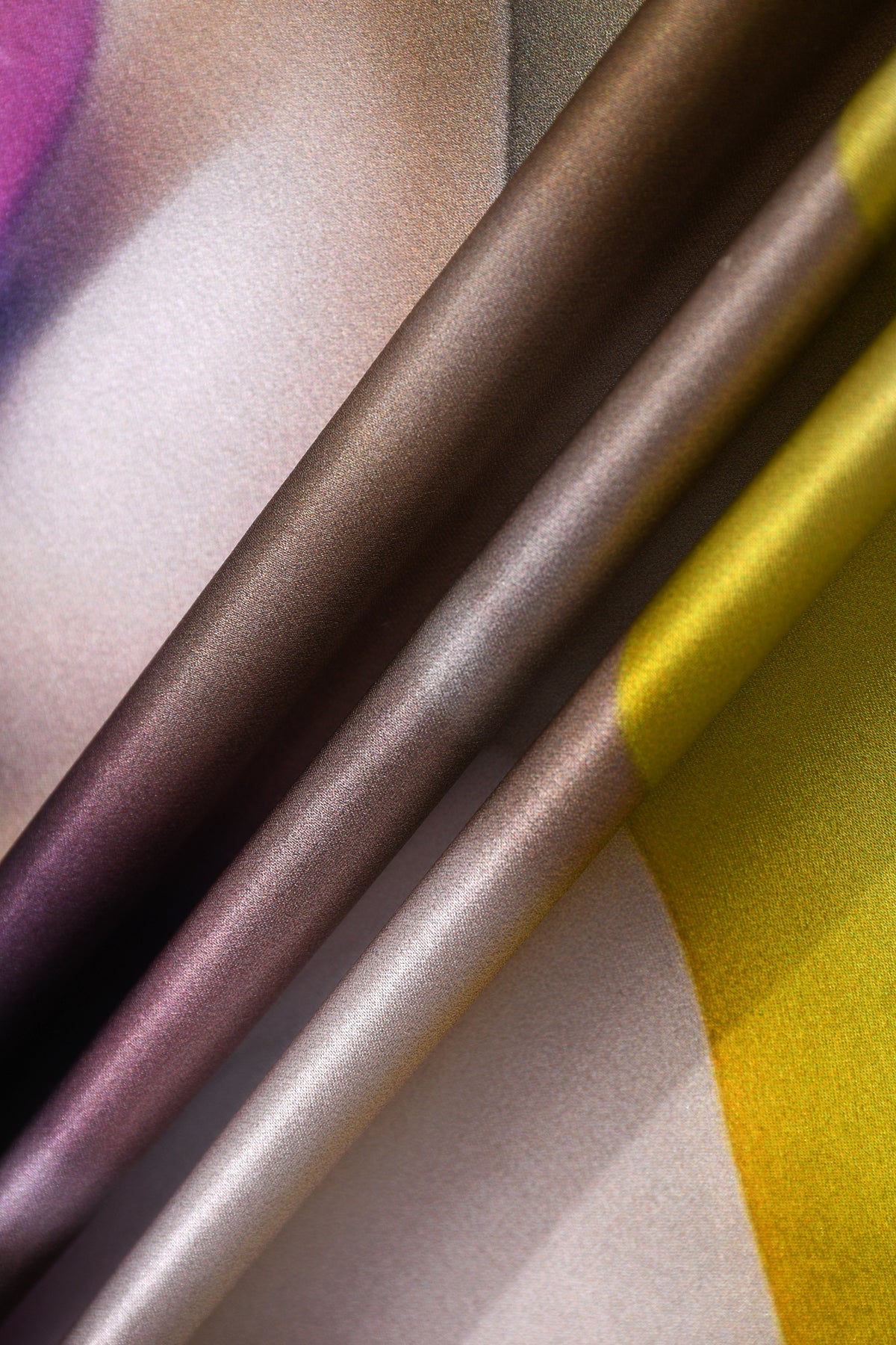 Détail soie Kimono soie femme Asian Spleen by Skio x Galerie 75