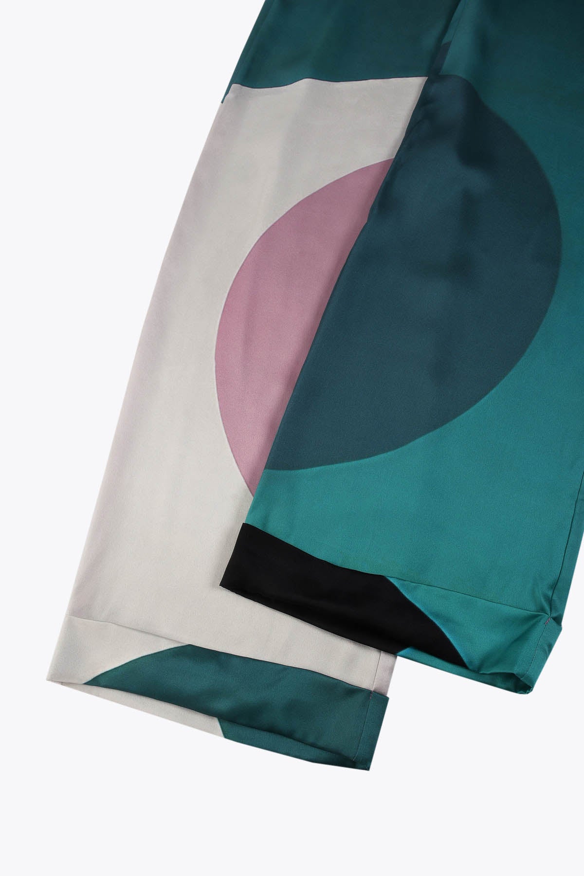 Pantalon femme - modèle skio Art Déco- galerie 75 - bas du pantalon