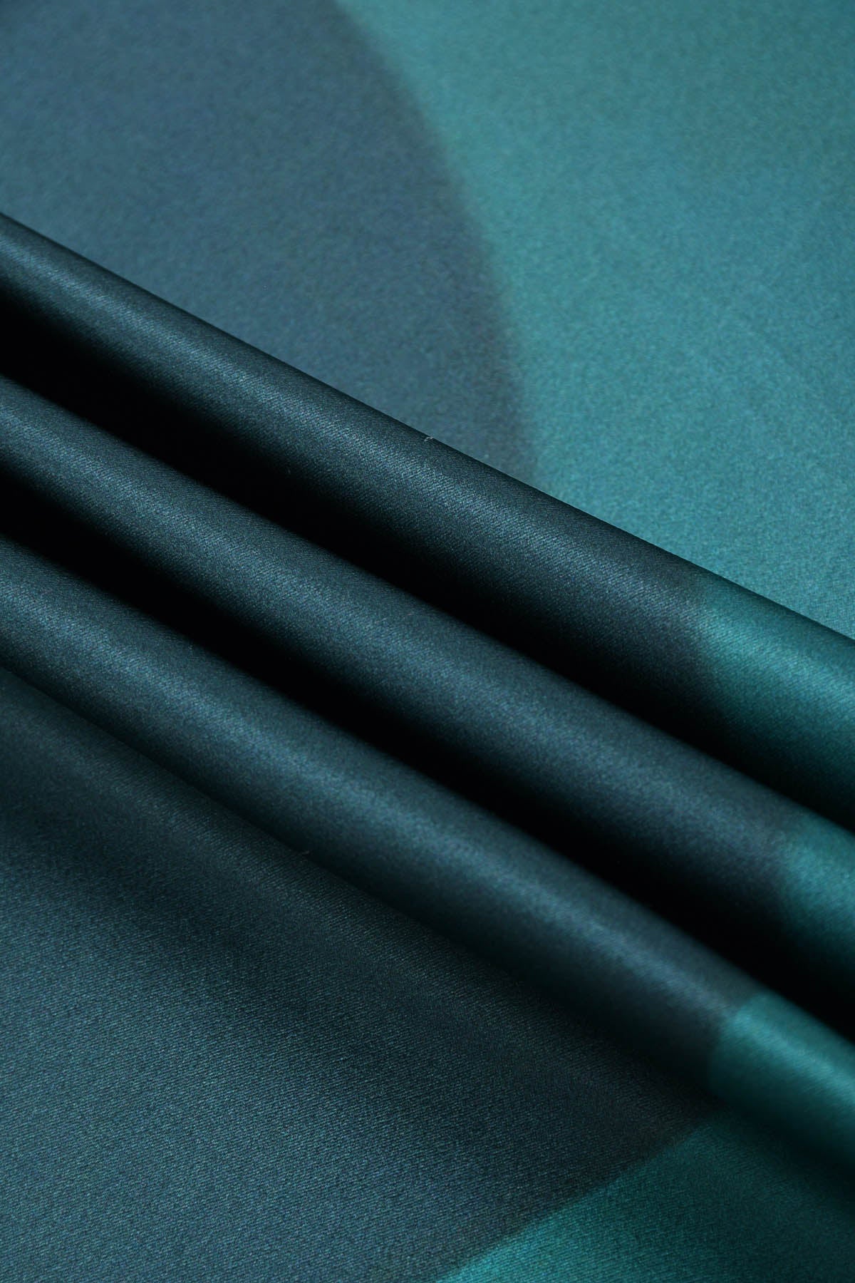 Pantalon femme - modèle skio Art Déco- galerie 75 - matière