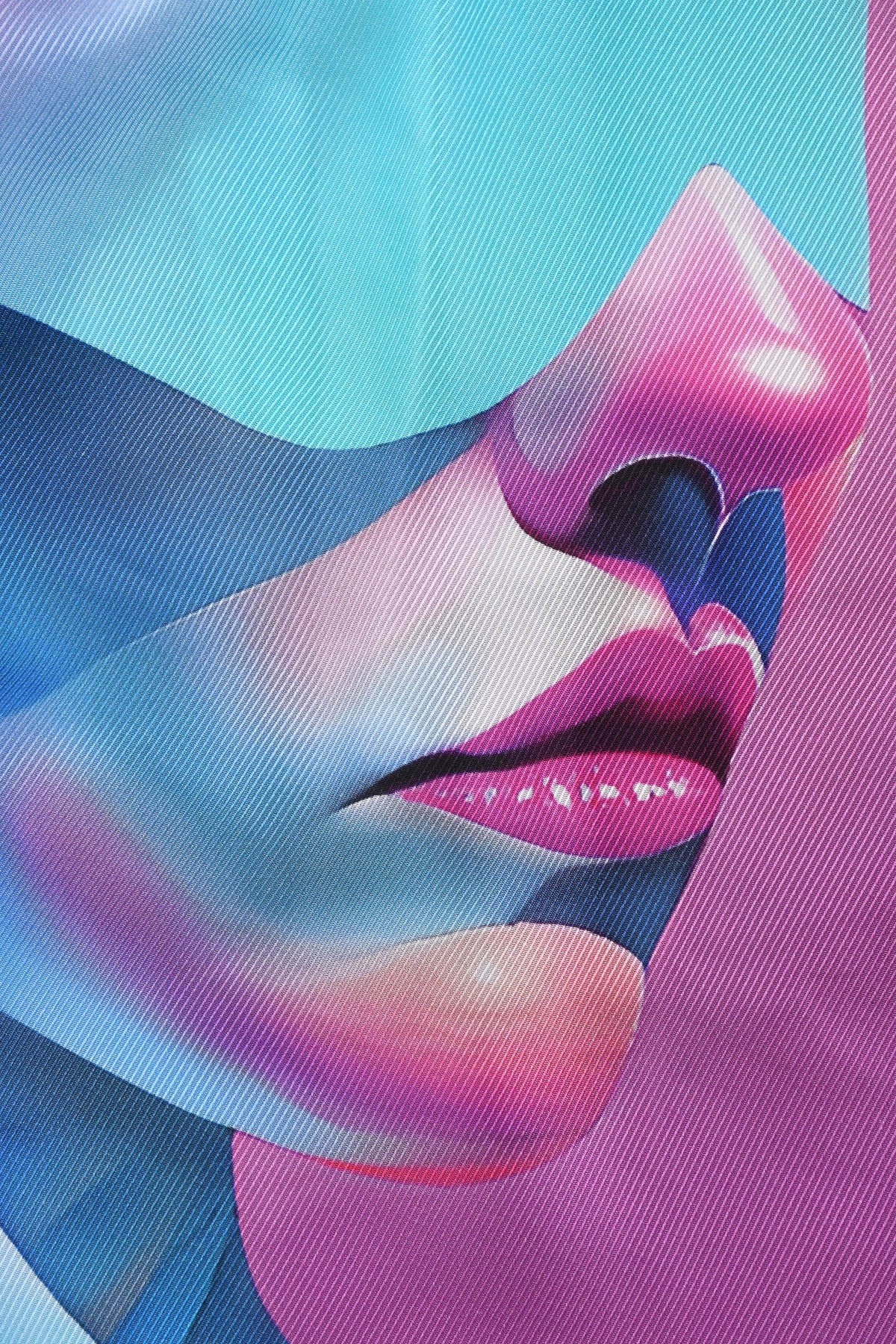 Short_en_soie_poches_design_homme_guerriere_Skio_Galerie_75