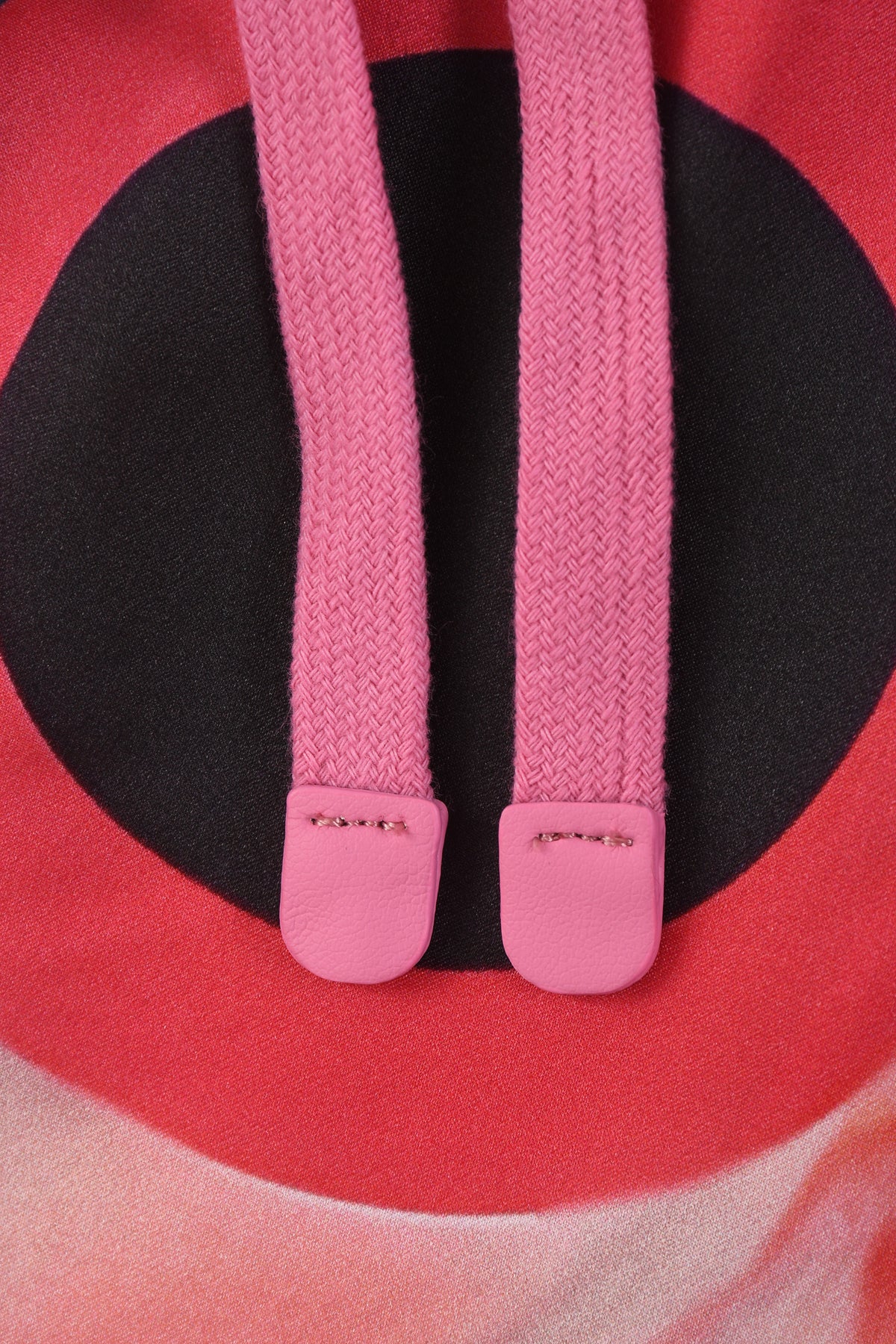 détail ruban à nouer Short femme soie Artdéco by Skio x Galerie 75 