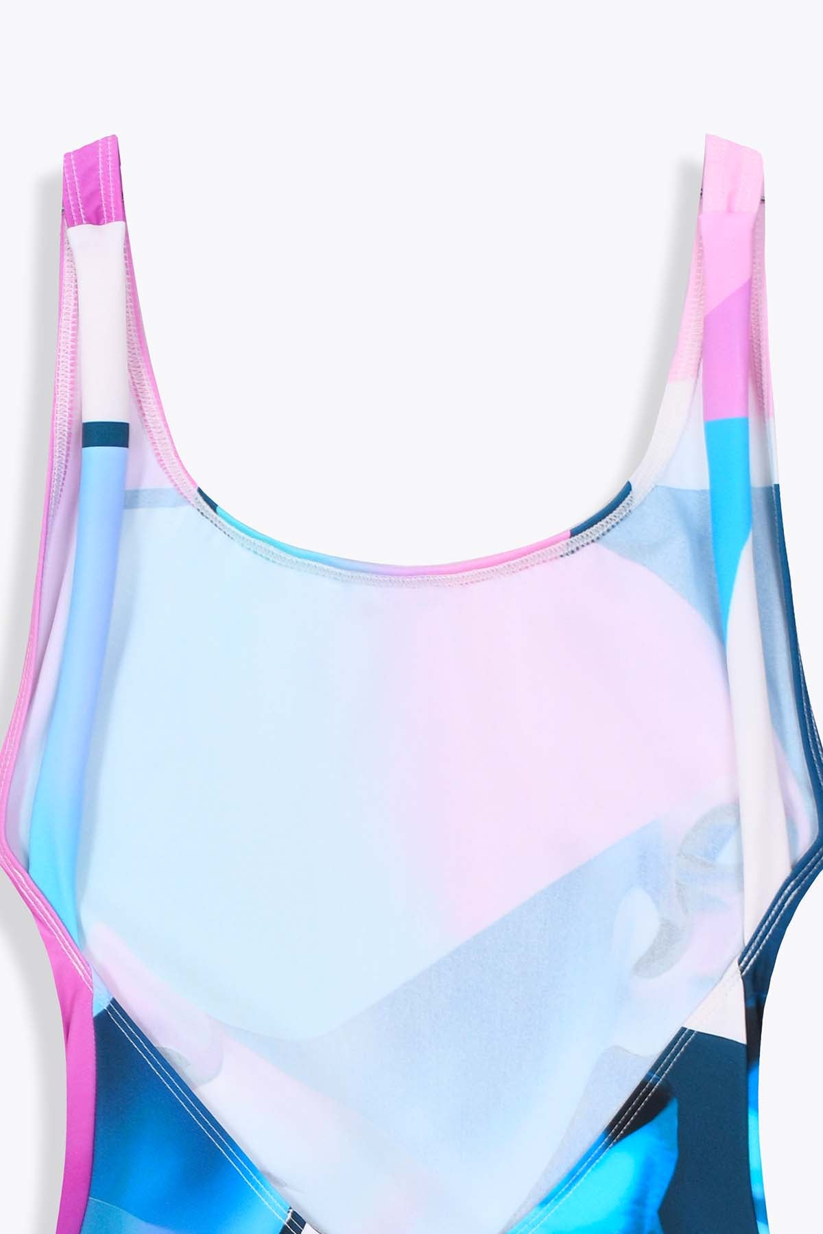 VUE DOS MAILLOT DE BAIN GUERRIERE ÉCHANCRÉ DOS