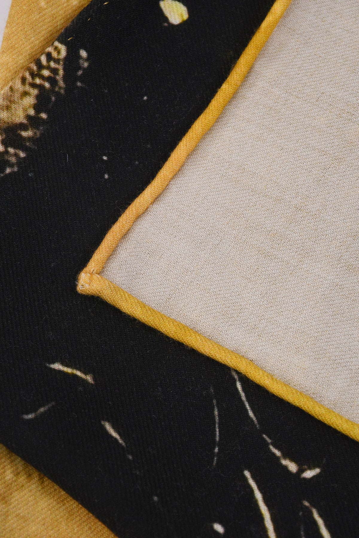 Carré de soie "Promesses"